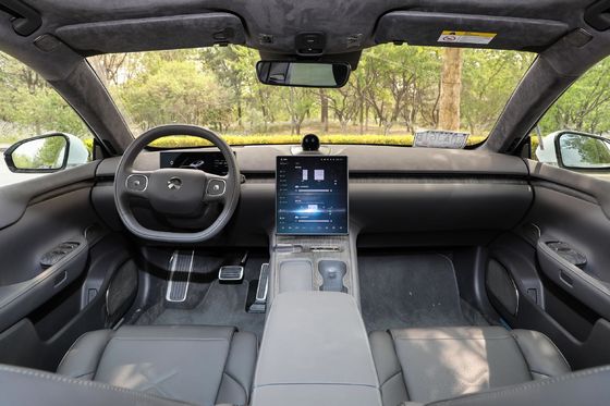 NIO ET7 Four Wheel Drive Electric Cars Vehicles Luxury 700km High Capacity Battery