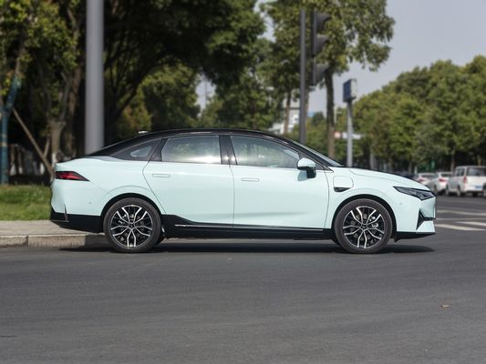 Compact Sedan Electric Car Xpeng White P5 Intelligent Luxury Electric Sedans