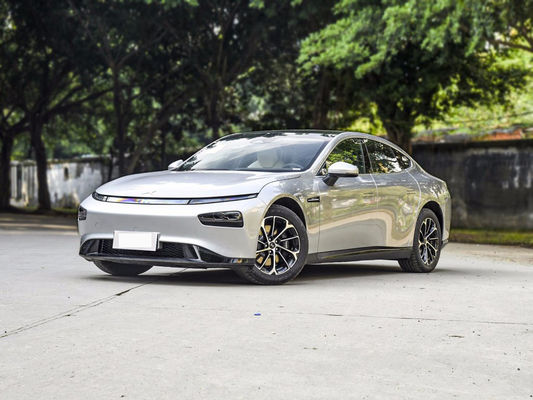 Xpeng P7 Midsize Sedan Electric Car 196KW 5 Seats 4 Wheel Auto Electric Car