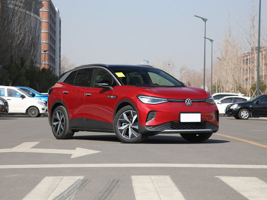 Voiture blanche à 5 portes avec une vitesse maximale de 120 mi/h, une capacité de remorquage de 2 et d'autres caractéristiques
